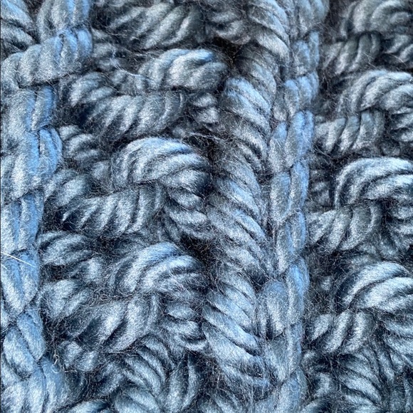 blue hand knit beanie - Picture 2 of 2